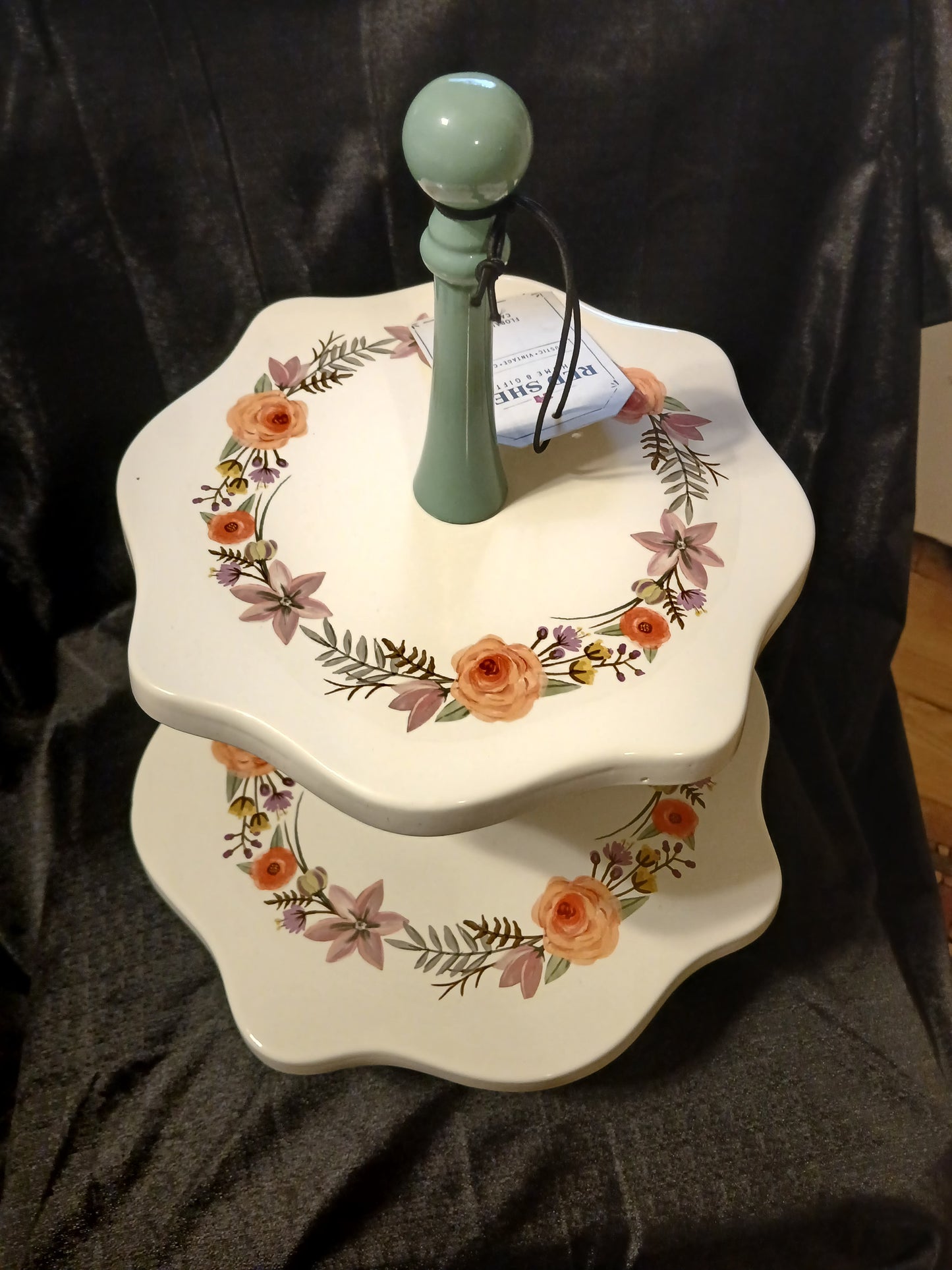 Floral 2-Tier Cake Stand